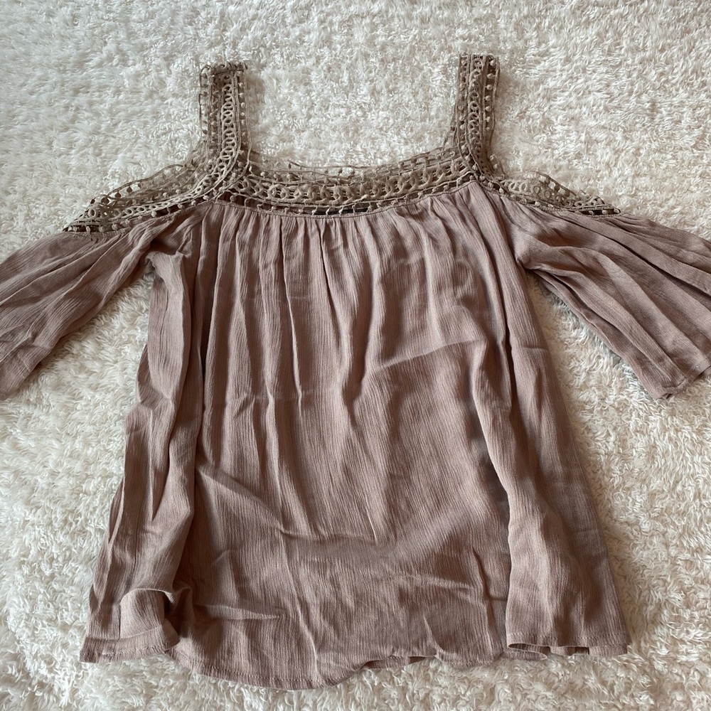 Mocha off the shoulder long sleeve top!